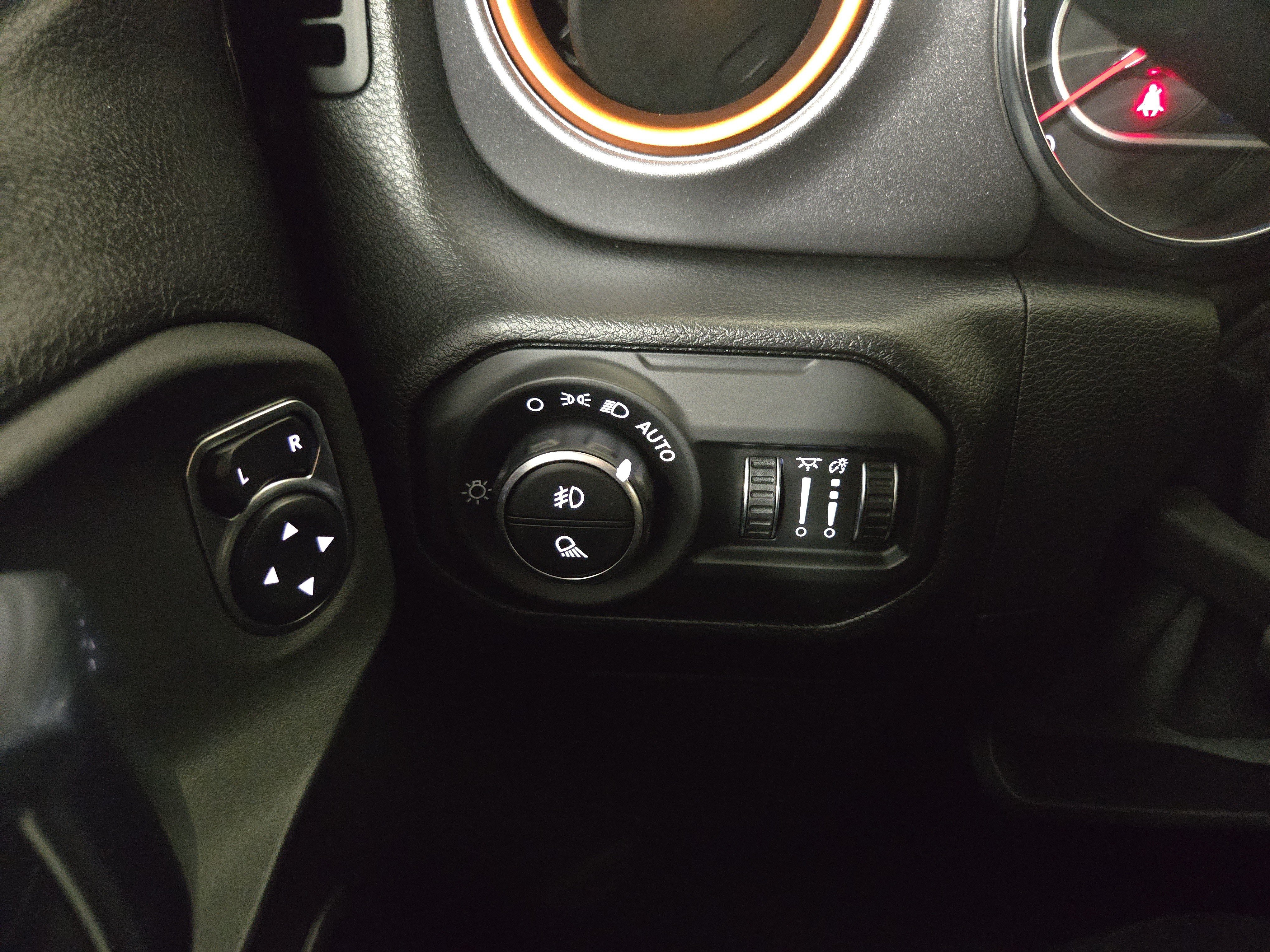Used 2021 Jeep Gladiator Mojave AWD/4WD image 31