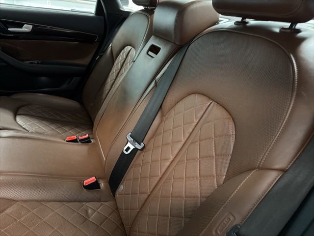 Used 2015 Audi A8 L 4.0T image 24