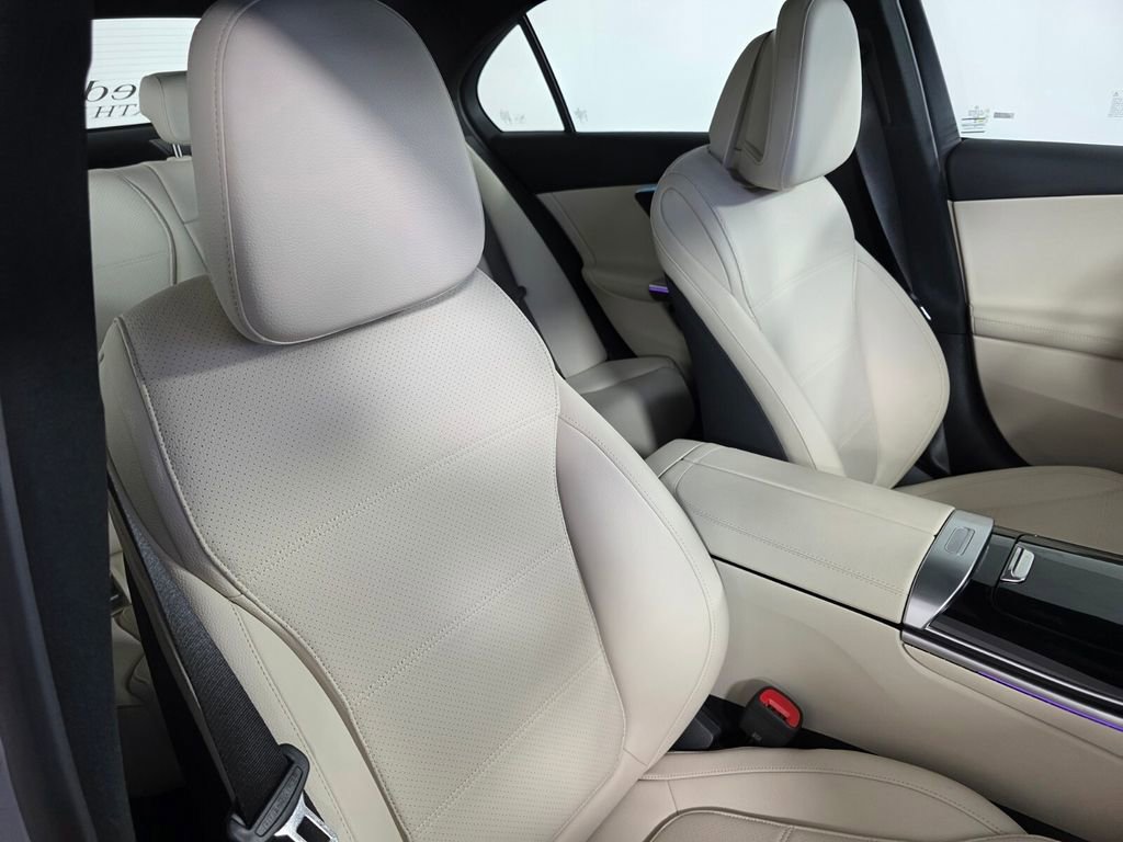 Certified 2025 Mercedes-Benz C 300 Sedan image 29