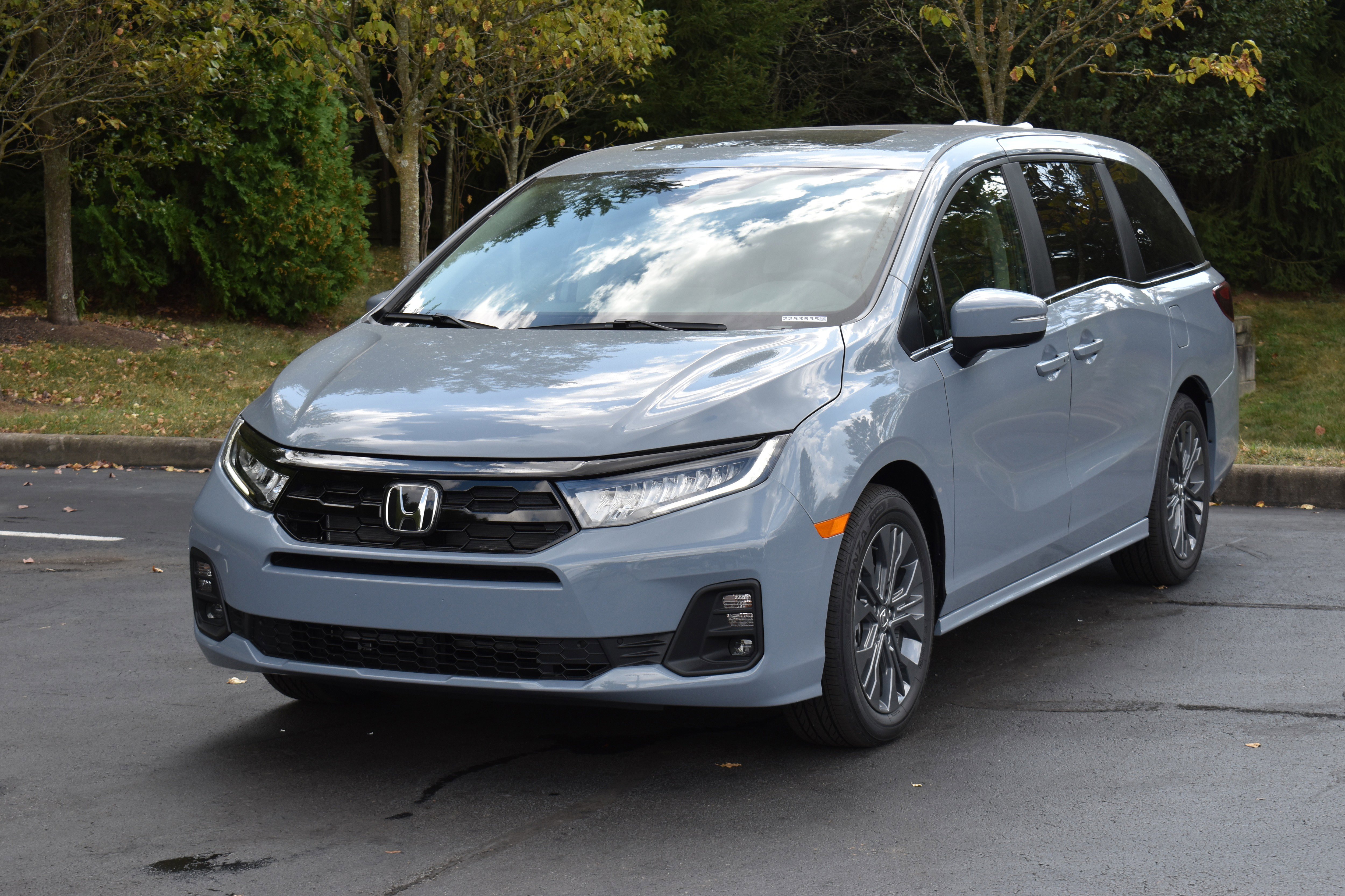 New 2026 Honda Odyssey Touring image 3