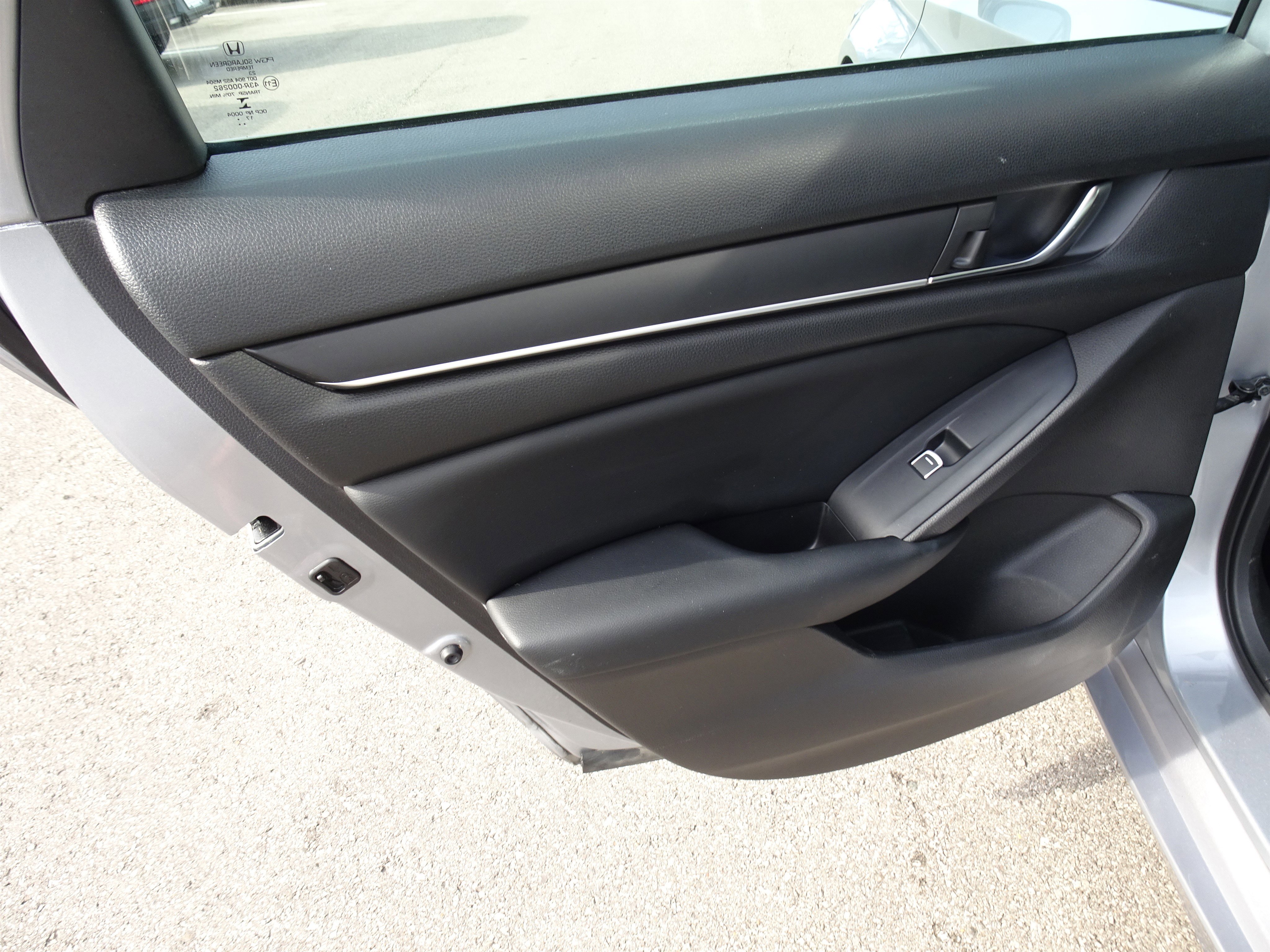 Used 2018 Honda Accord LX image 15