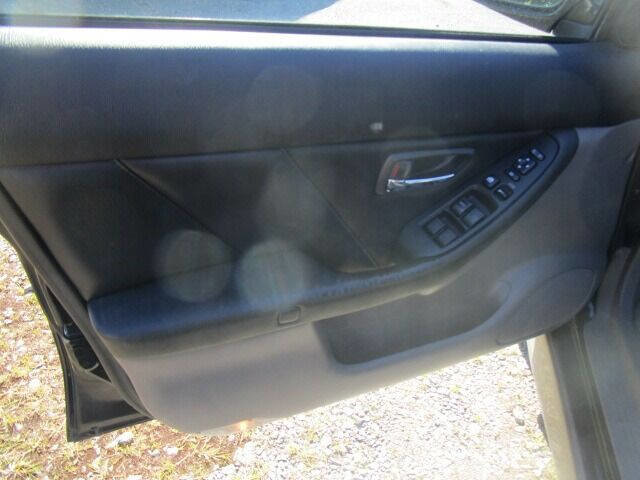 Used 2000 Subaru Outback Limited image 16