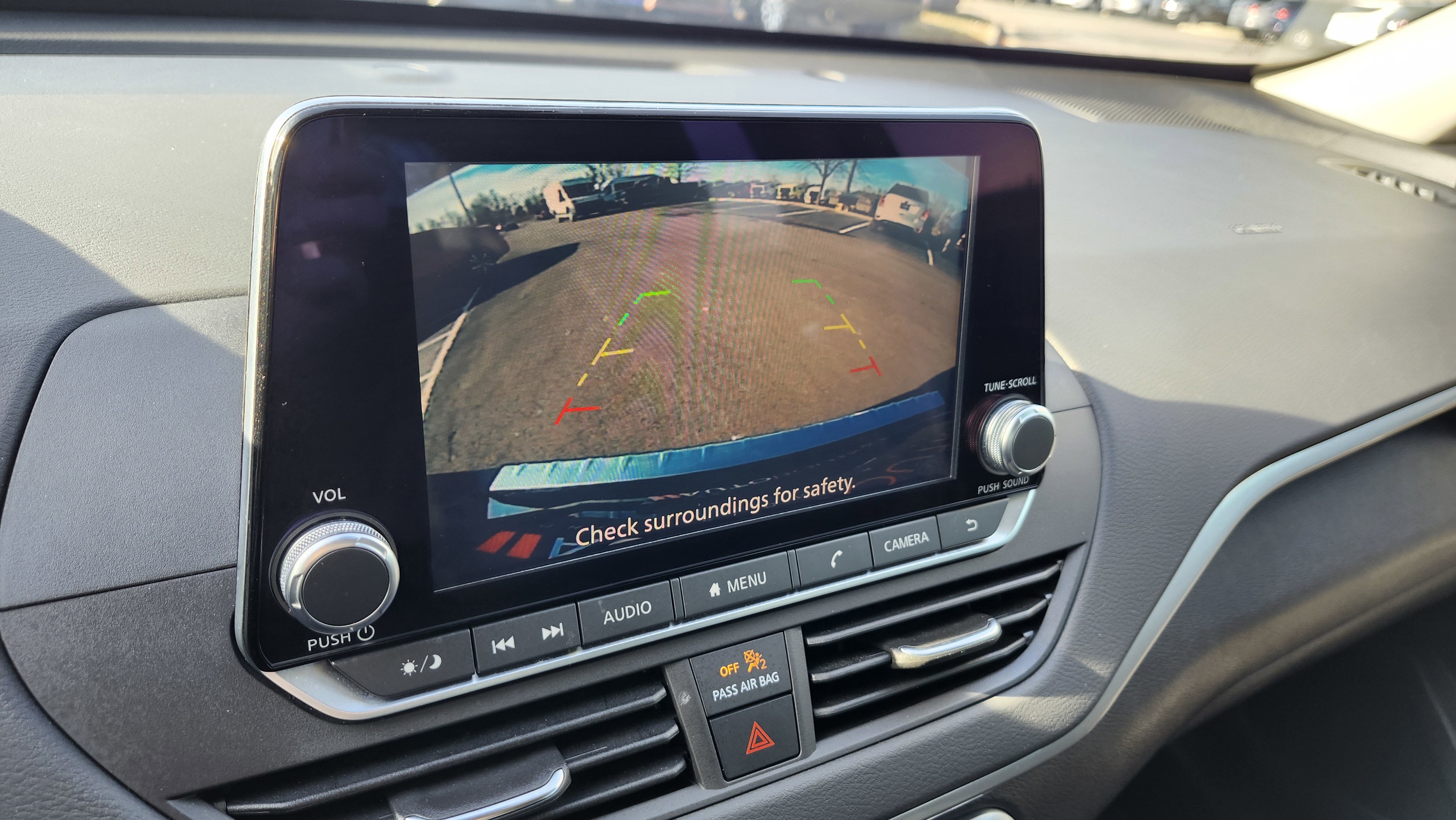 Used 2022 Nissan Altima 2.5 SV image 2