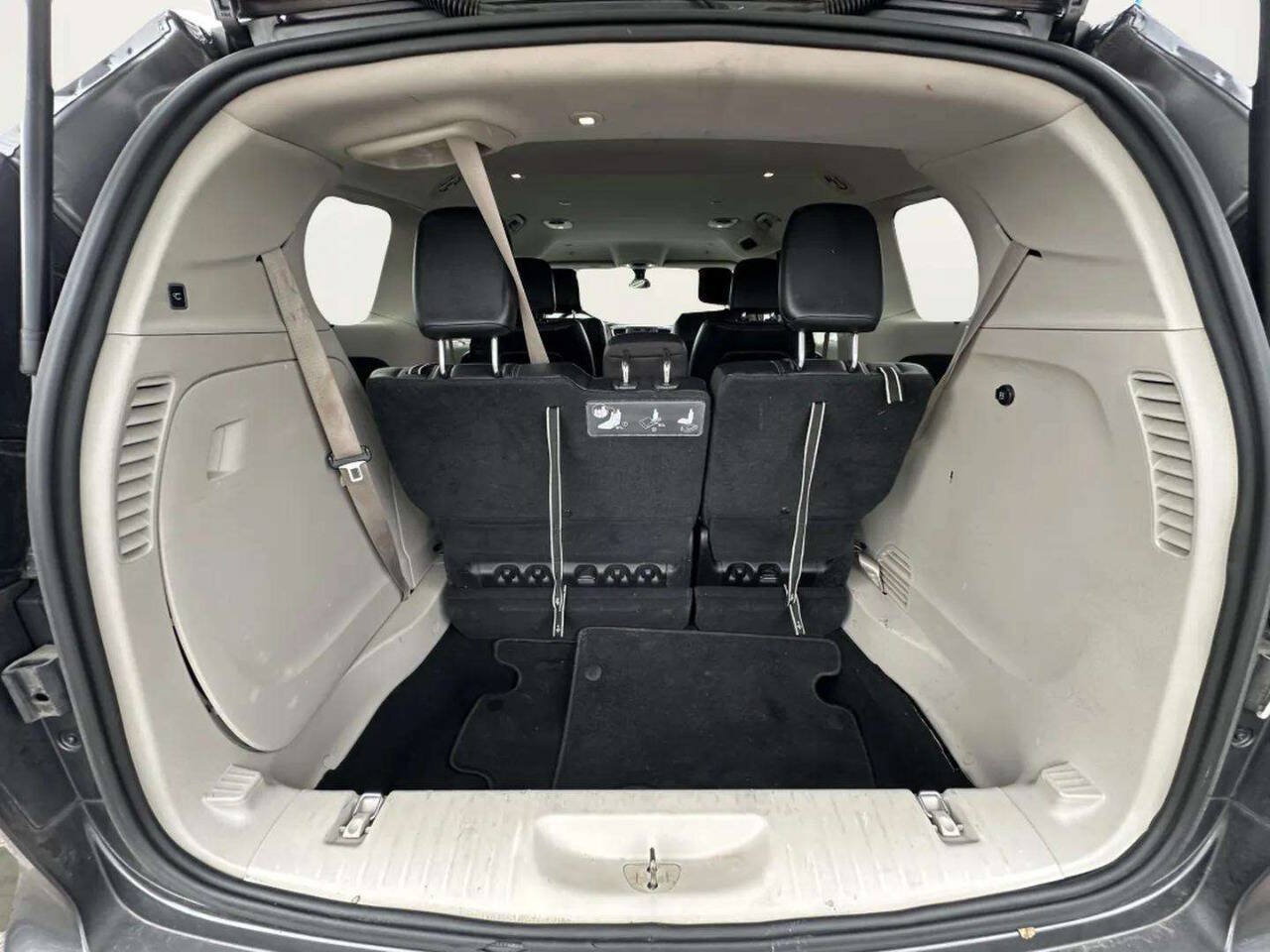 Used 2019 Chrysler Pacifica Touring-L FWD image 22