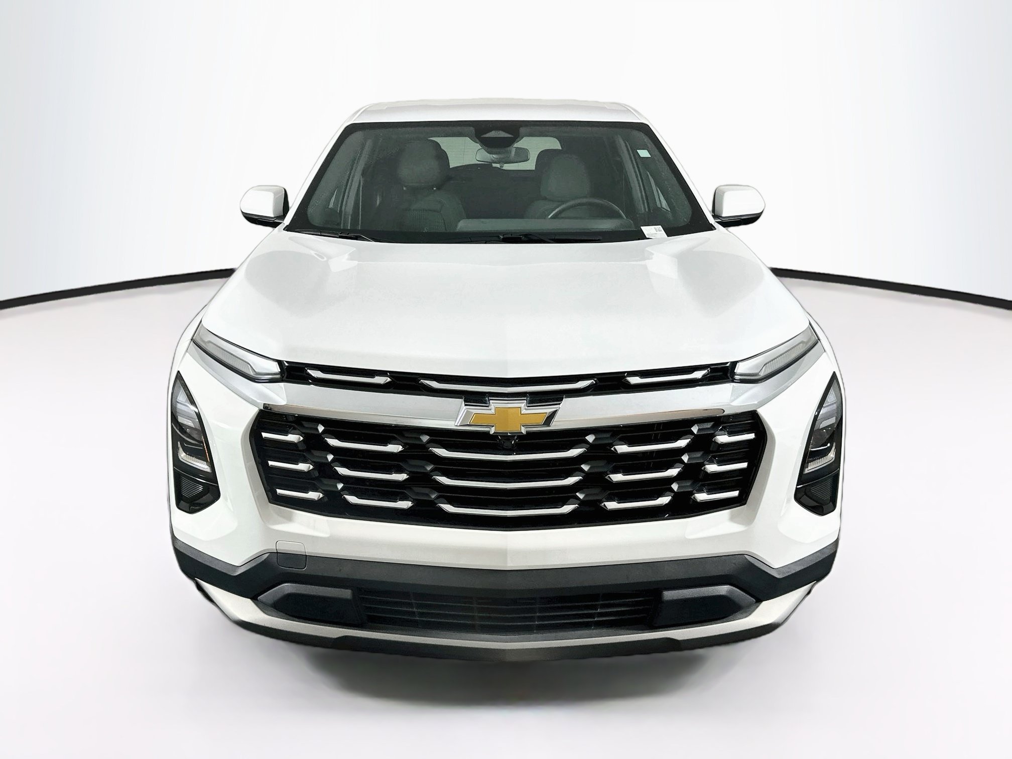 Used 2025 Chevrolet Equinox LT AWD/4WD image 2