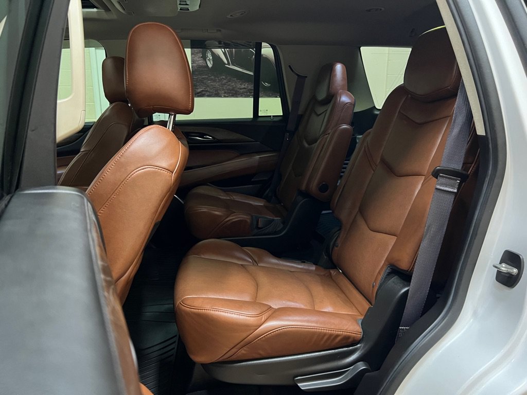 Used 2016 Cadillac Escalade Premium AWD/4WD image 19