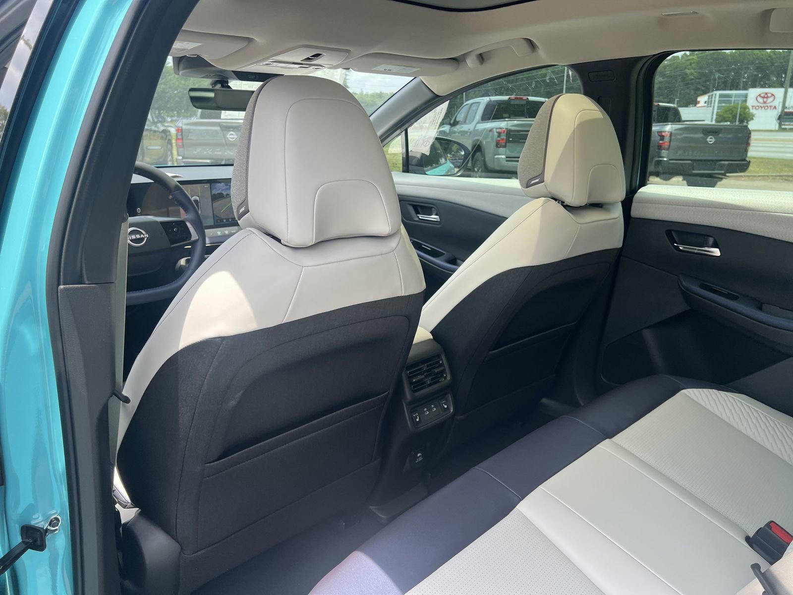 New 2026 Nissan Leaf Platinum+ FWD image 19