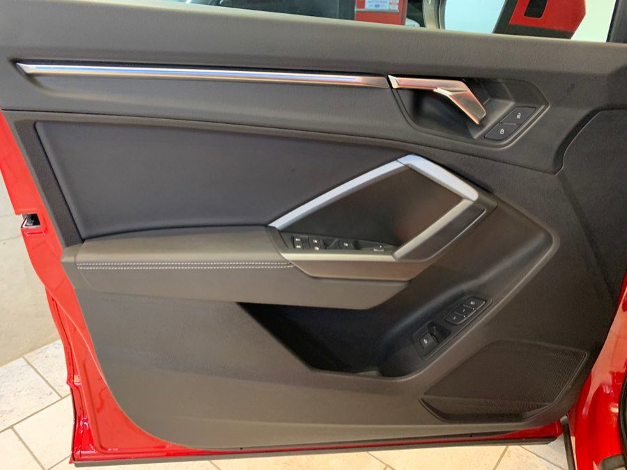 Used 2023 Audi Q3 2.0T Premium Plus w/ Premium Plus Package image 14