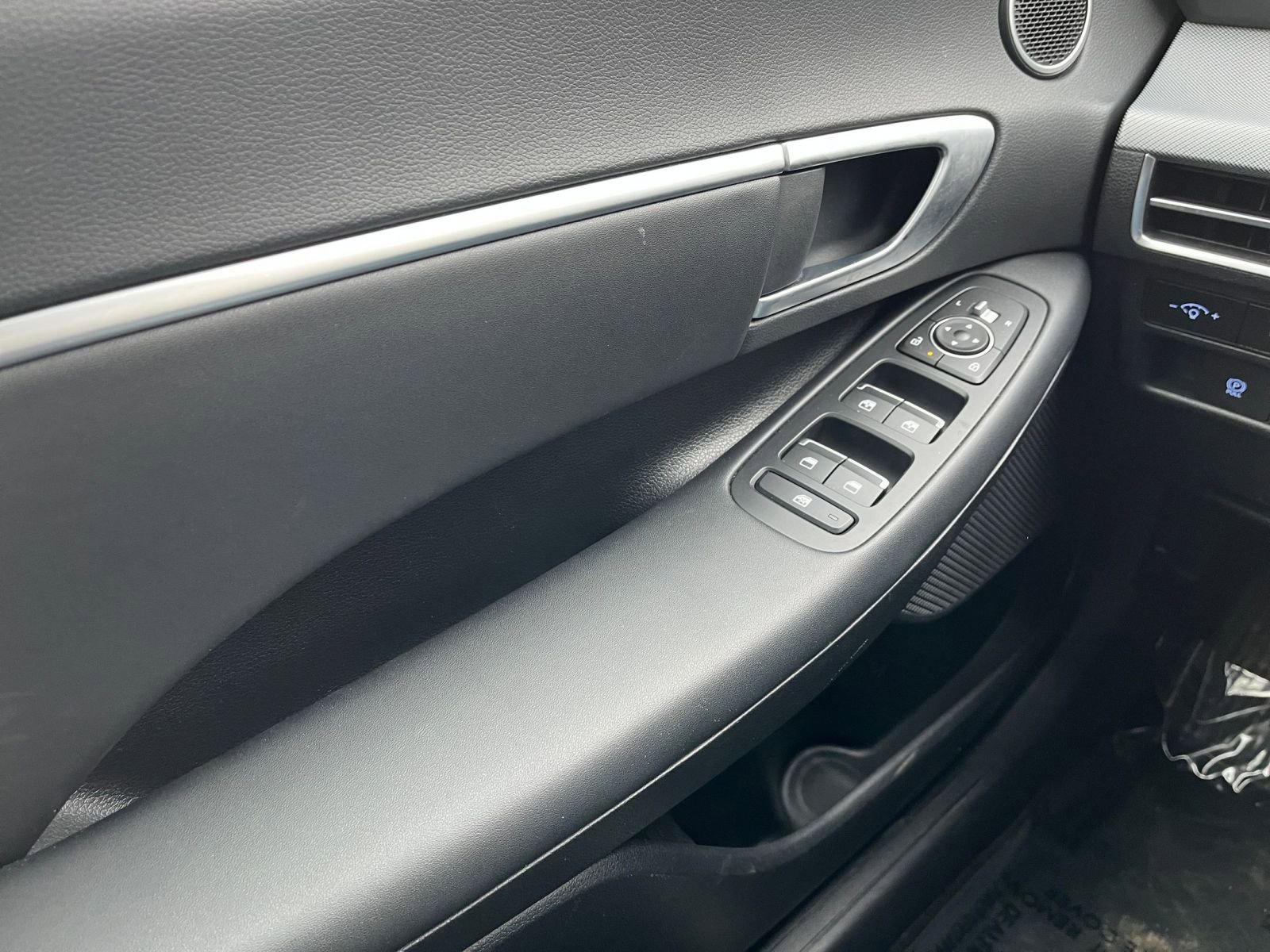 Used 2025 Hyundai Sonata SEL image 18