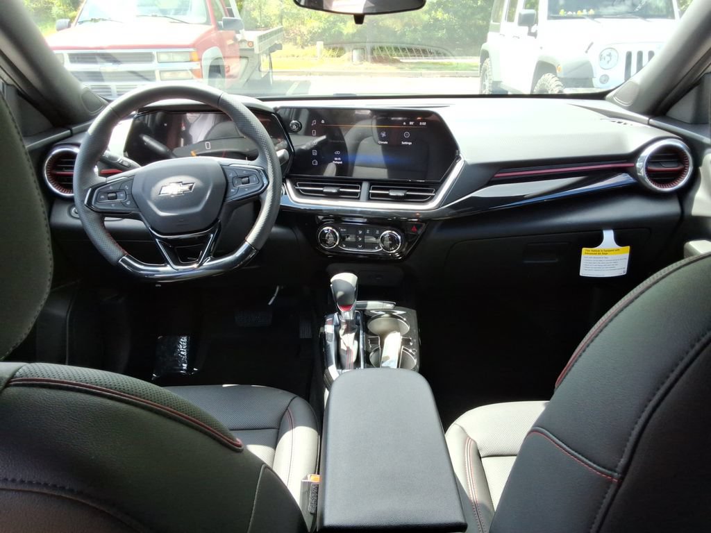 New 2026 Chevrolet Trax RS w/ Sunroof Package FWD image 18