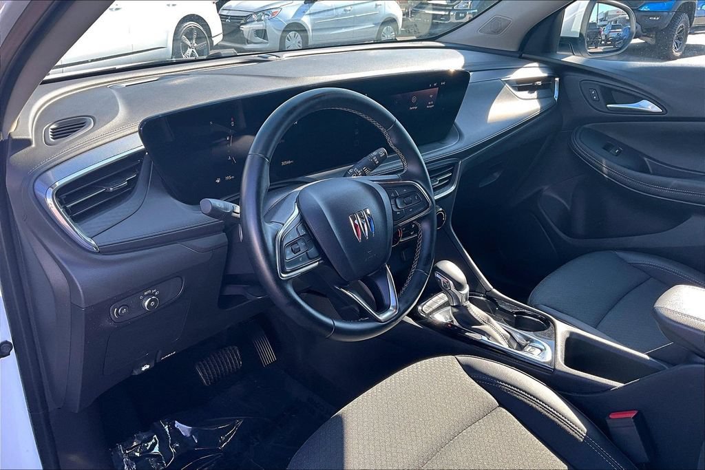 Used 2025 Buick Encore GX Preferred FWD image 18