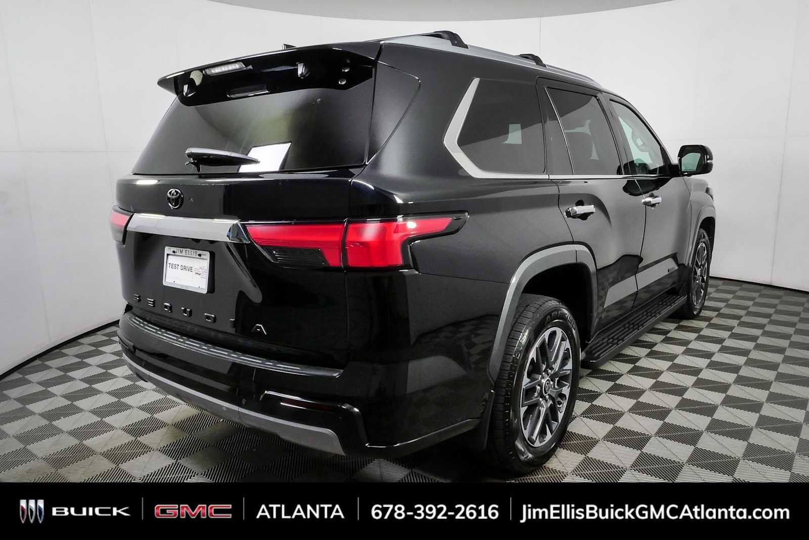 Used 2024 Toyota Sequoia Limited w/ Tow Technology Package AWD/4WD image 3