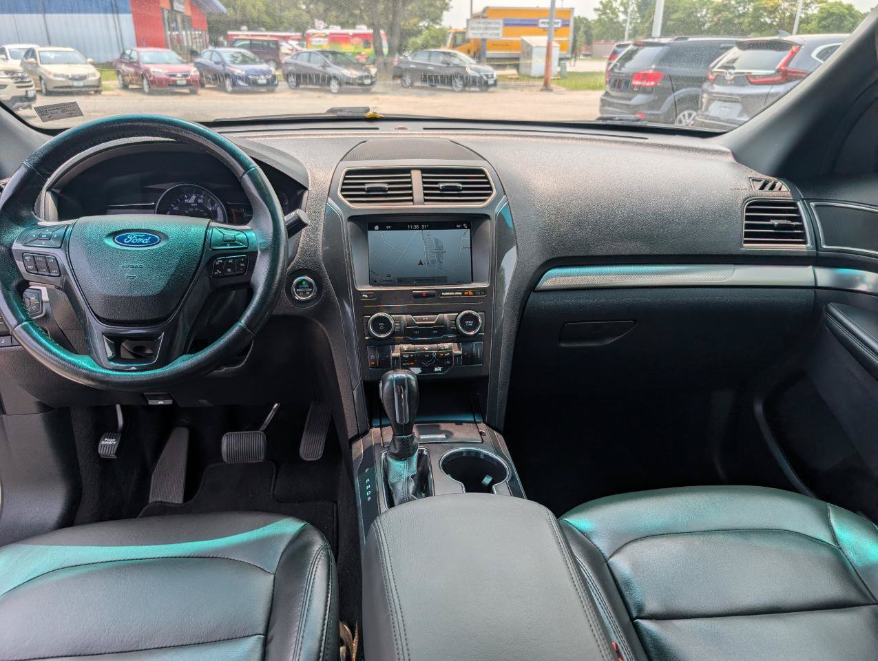 Used 2019 Ford Explorer XLT w/ Equipment Group 202A FWD image 35