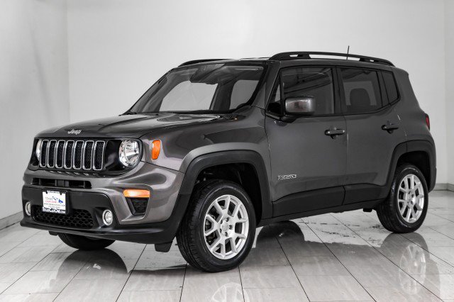 Used 2019 Jeep Renegade Latitude w/ Popular Equipment Group image 4