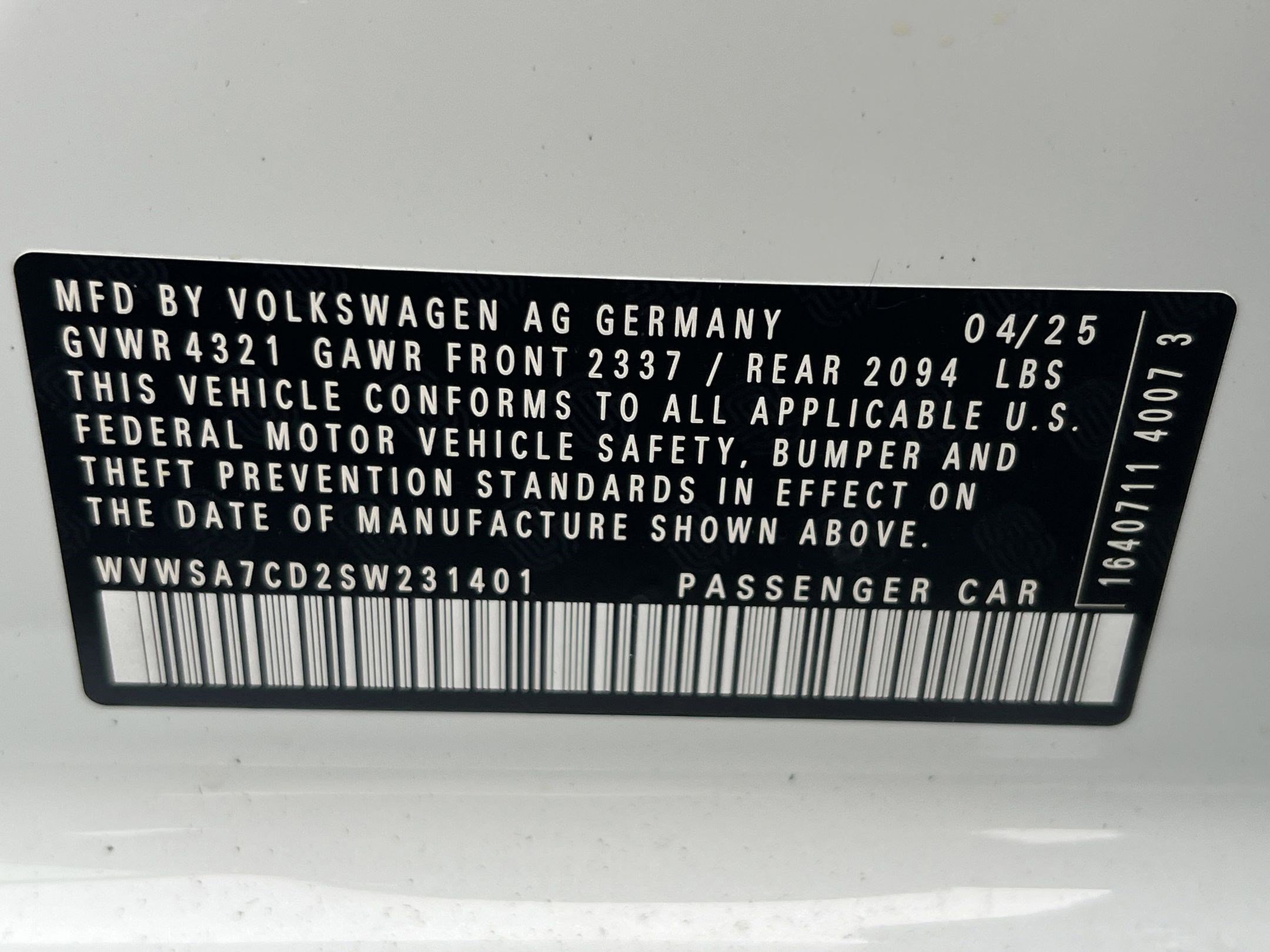 New 2025 Volkswagen Golf SE image 32