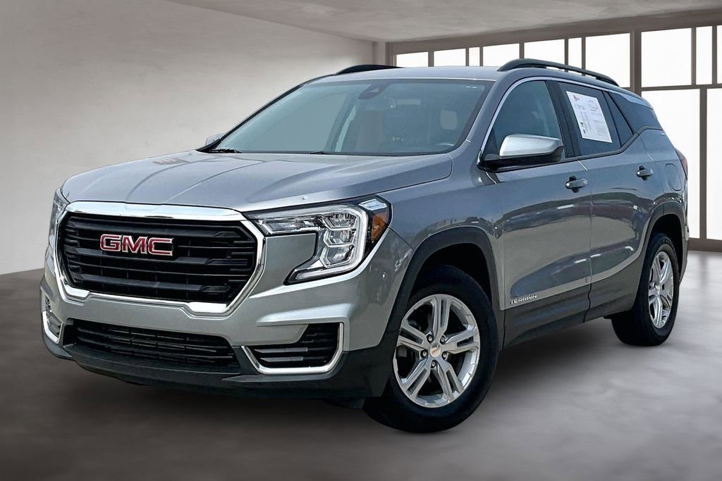 Used 2023 GMC Terrain SLE w/ Driver Convenience Package AWD/4WD image 2
