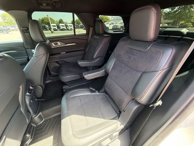 Certified 2025 Ford Explorer ST image 25