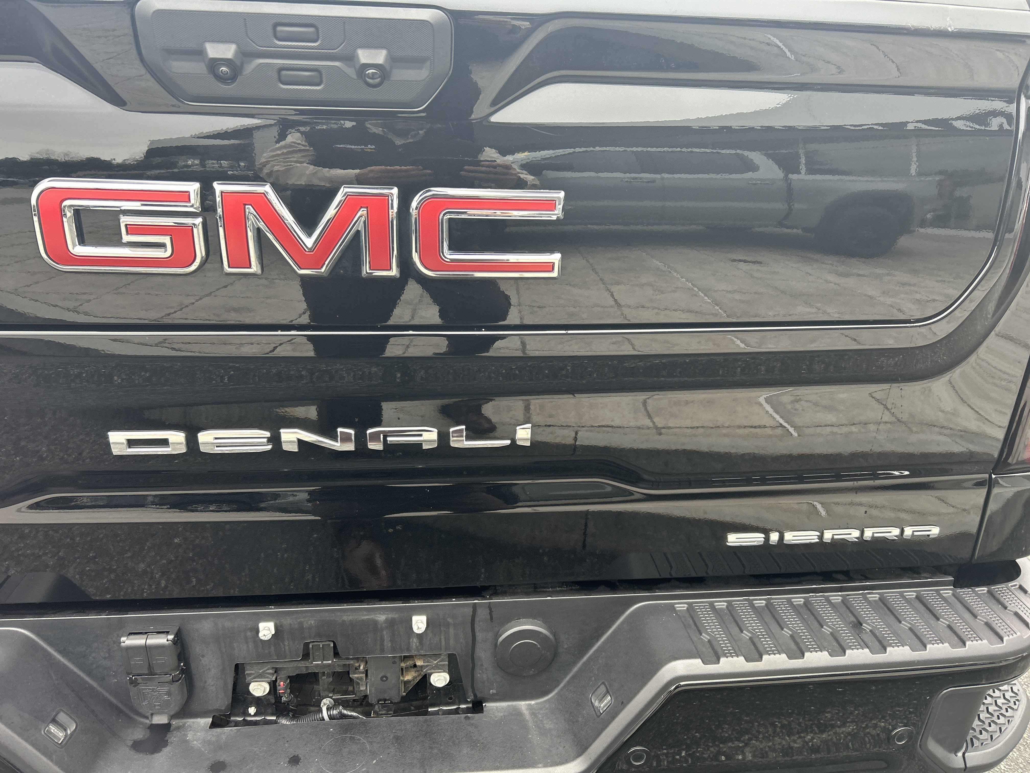 Used 2025 GMC Sierra 1500 Denali w/ Denali Reserve Package image 8