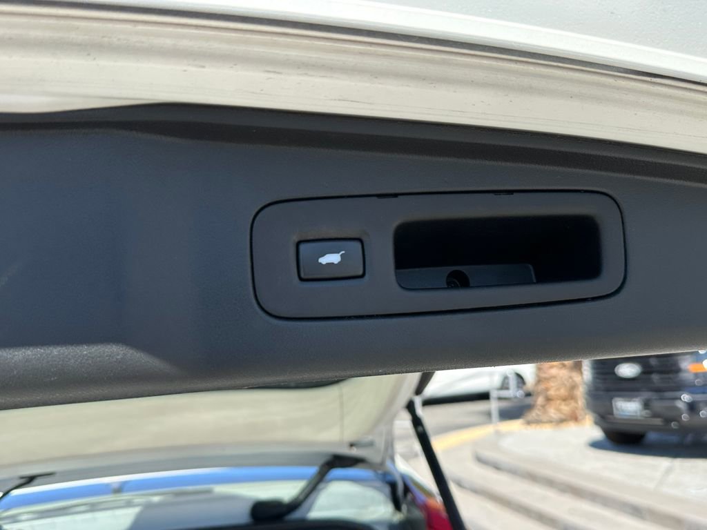 Used 2016 Honda CR-V Touring image 22