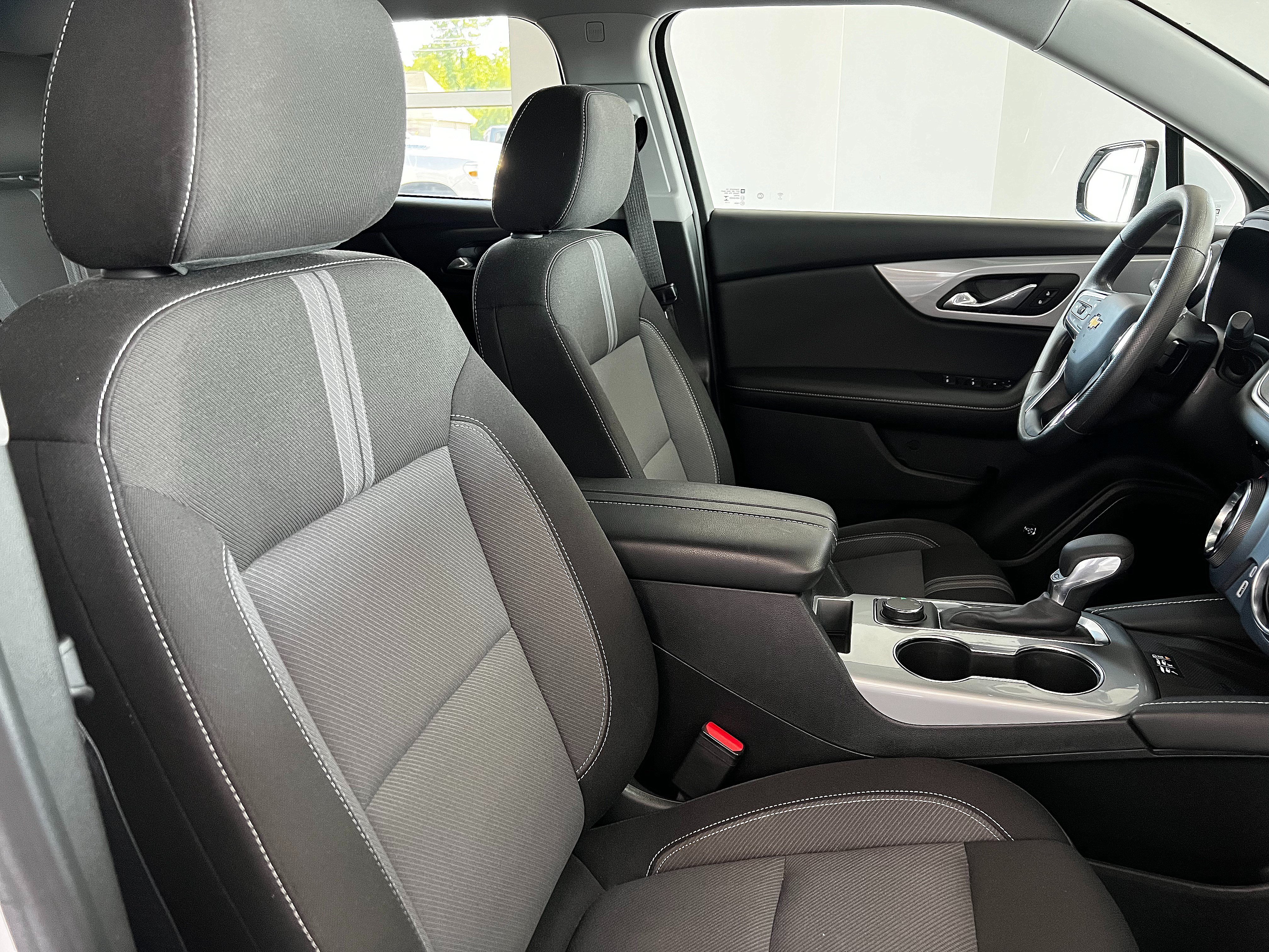 Used 2024 Chevrolet Blazer LT w/ Convenience Package FWD image 28