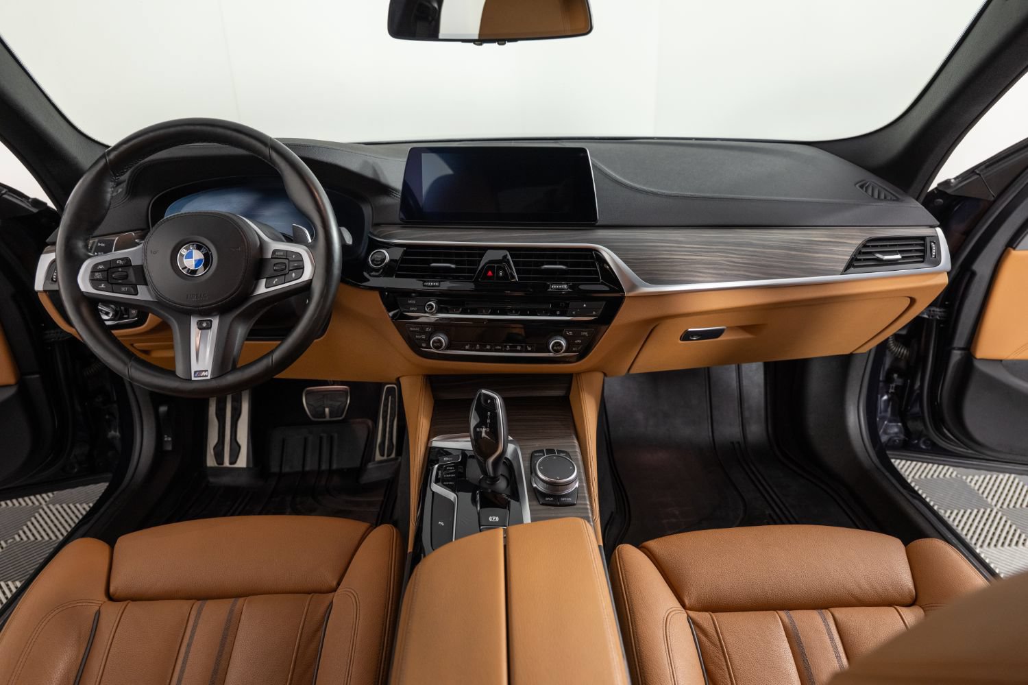 Used 2019 BMW M550i xDrive AWD/4WD image 36