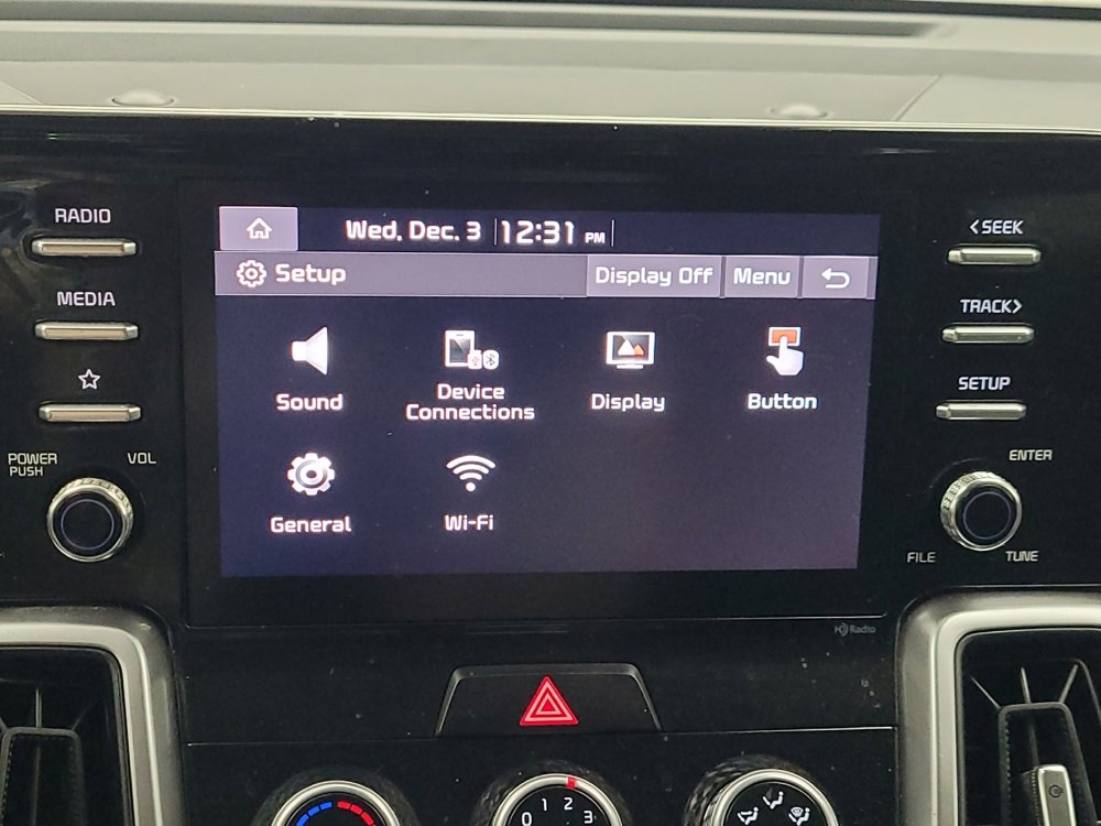 Used 2023 Kia Sorento LX image 25