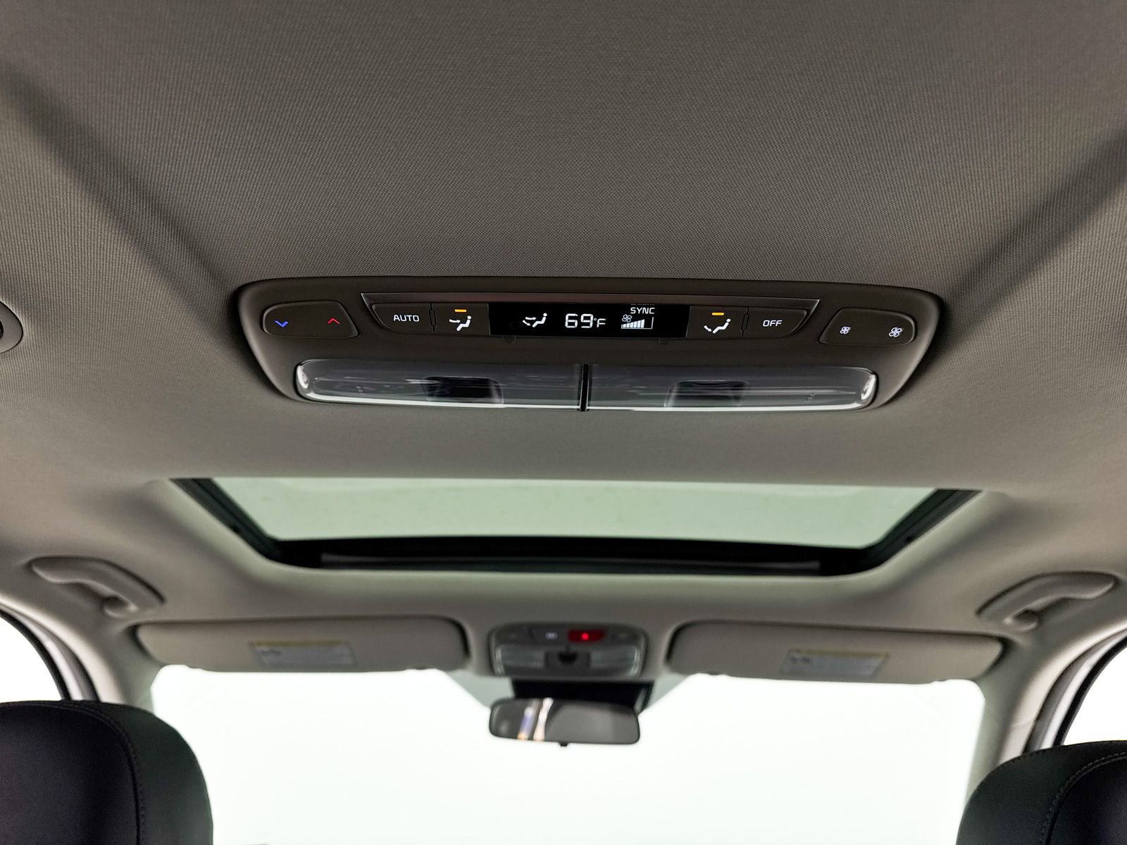 Used 2025 Kia Telluride S FWD image 38