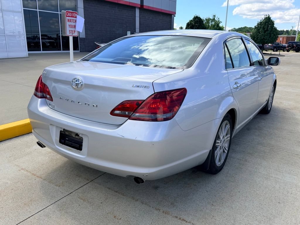 Used 2008 Toyota Avalon Limited FWD image 4