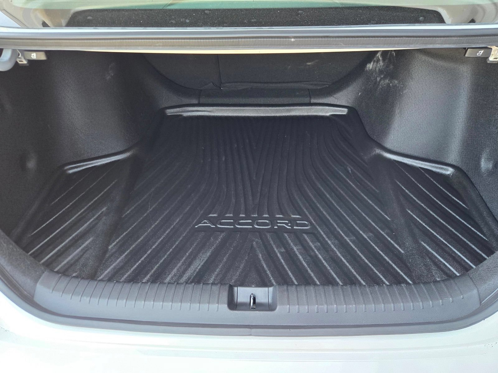 Used 2023 Honda Accord Sport image 27