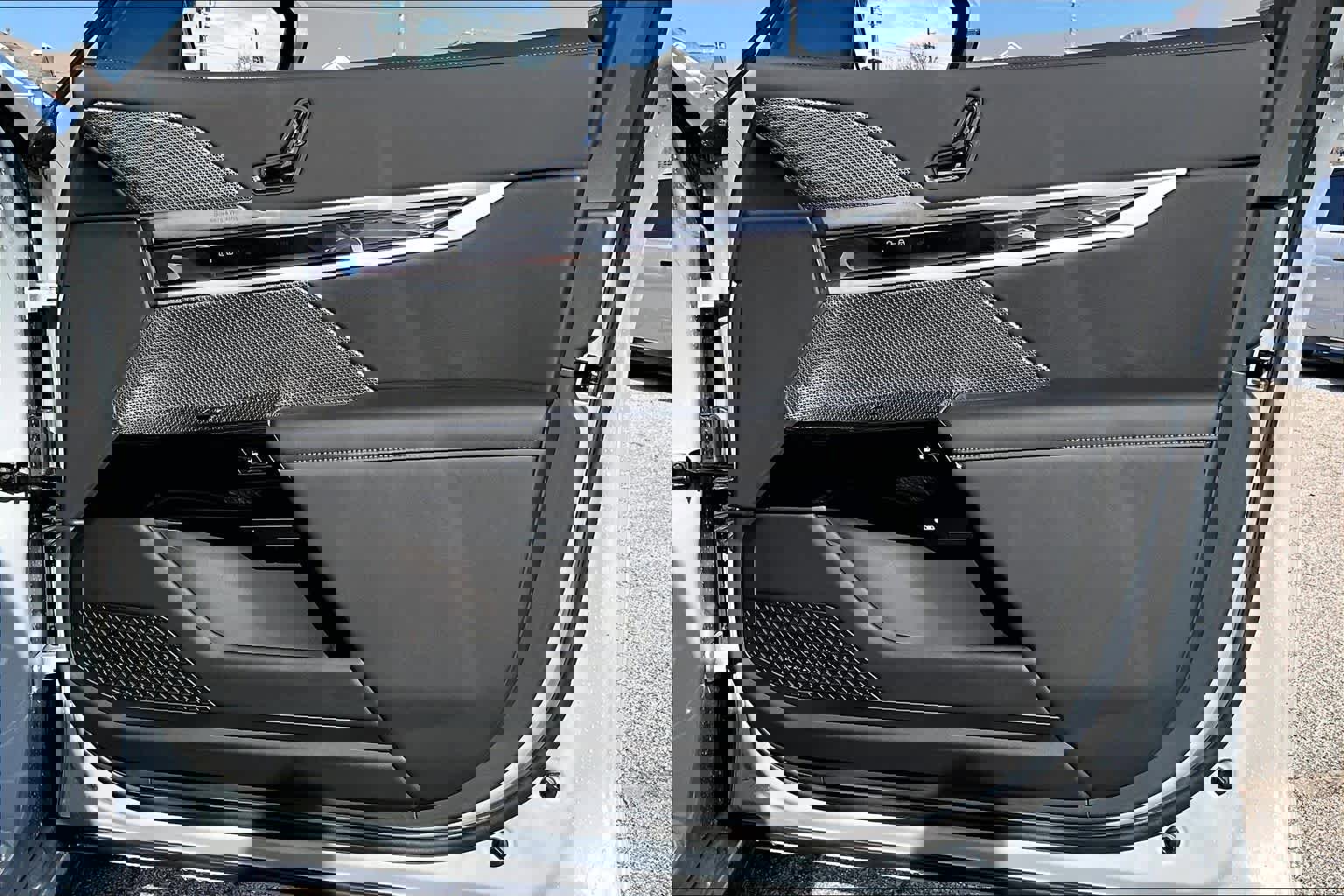 Used 2025 BMW i7 xDrive60 image 21