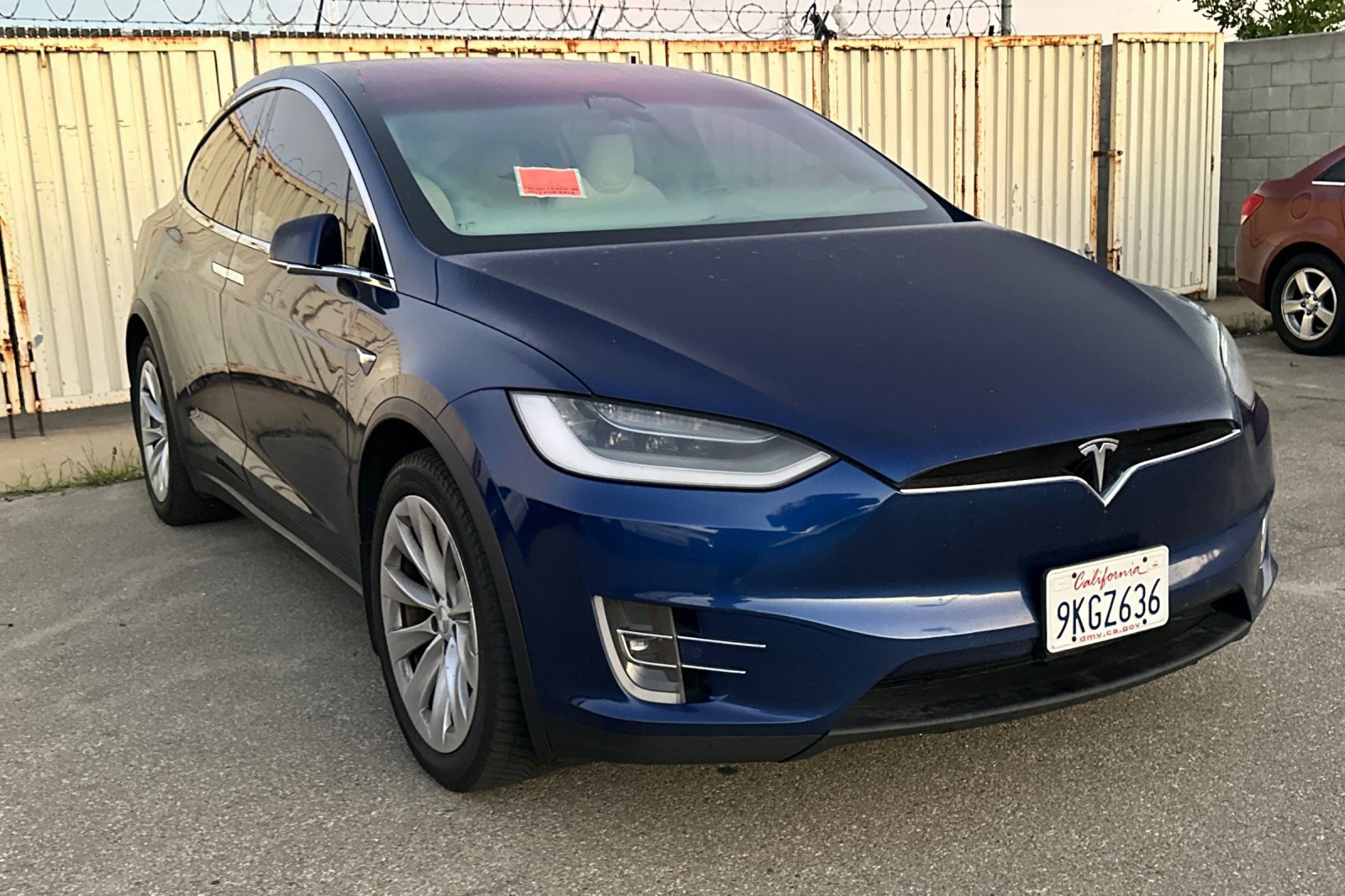 Used 2020 Tesla Model X image 2