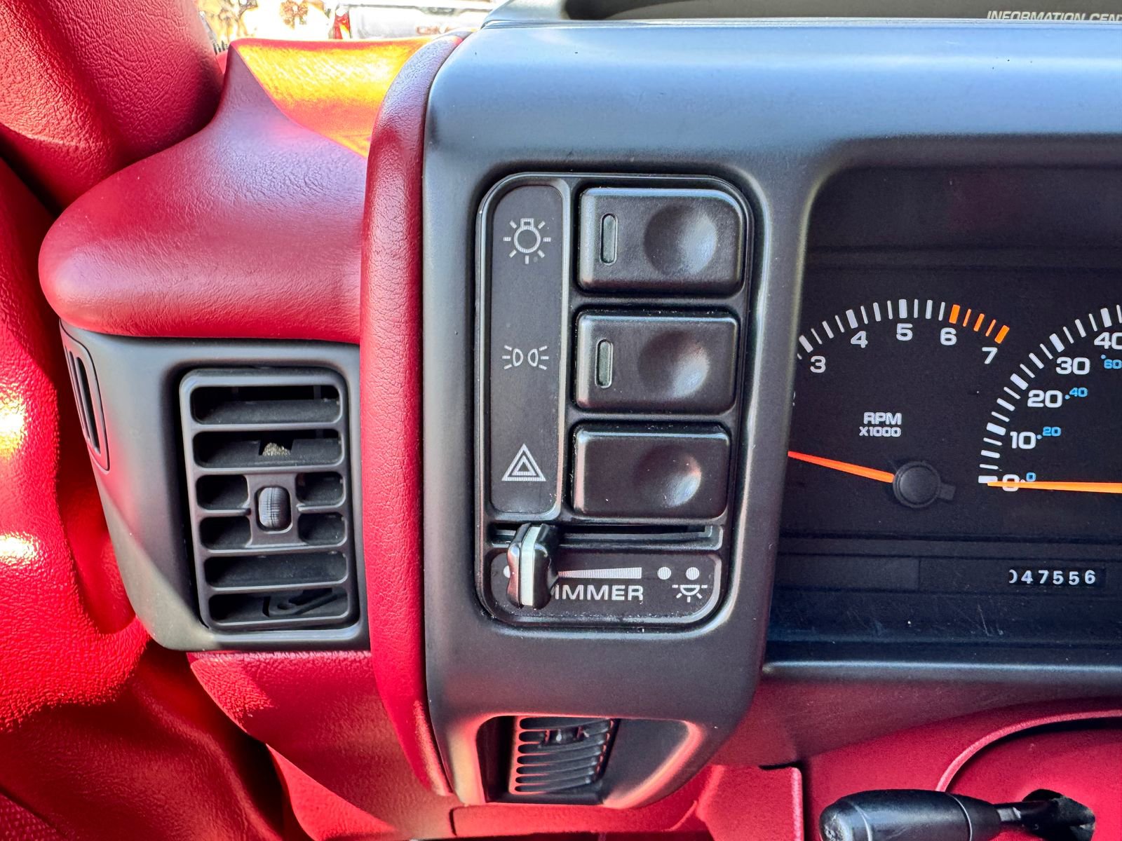 Used 1993 Dodge Grand Caravan SE FWD image 14