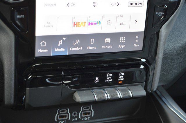 New 2026 RAM 1500 4x4 Crew Cab image 27