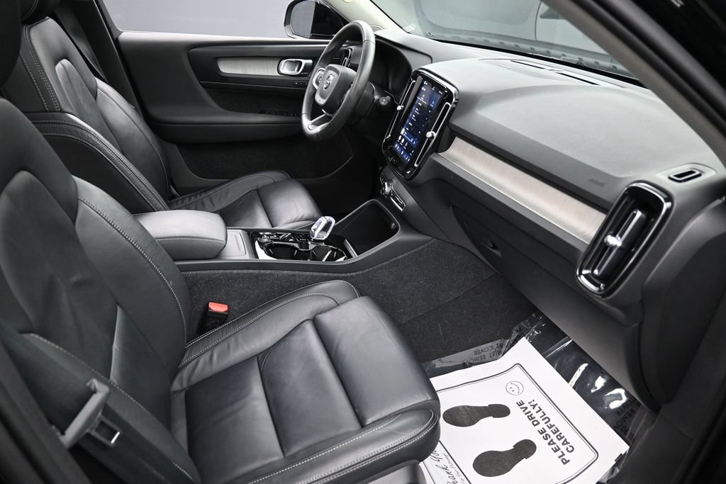 Used 2023 Volvo XC40 B5 Ultimate w/ Climate Package AWD/4WD image 30