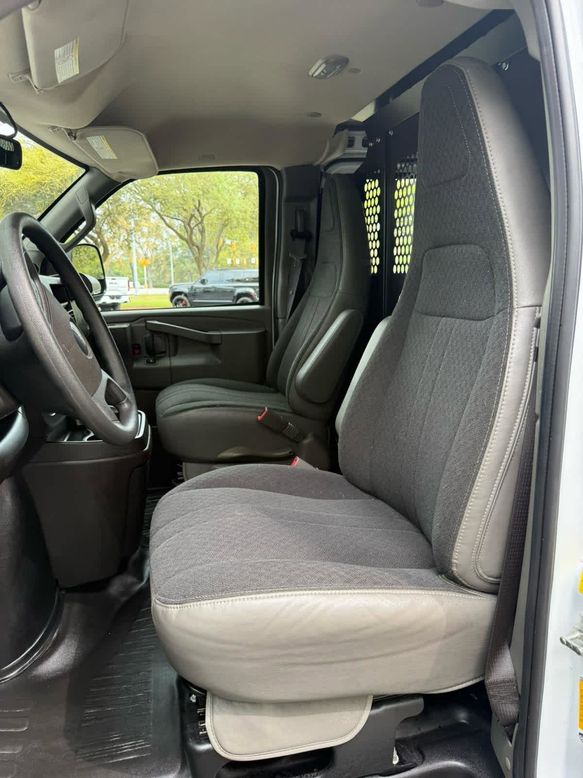 Used 2024 GMC Savana 2500 w/ Driver Convenience Package RWD image 9