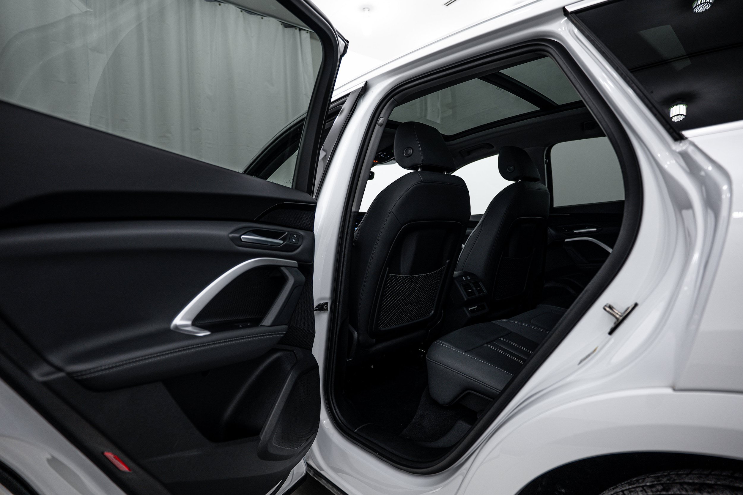 Certified 2025 Audi Q5 Premium w/ Convenience Package AWD/4WD image 16