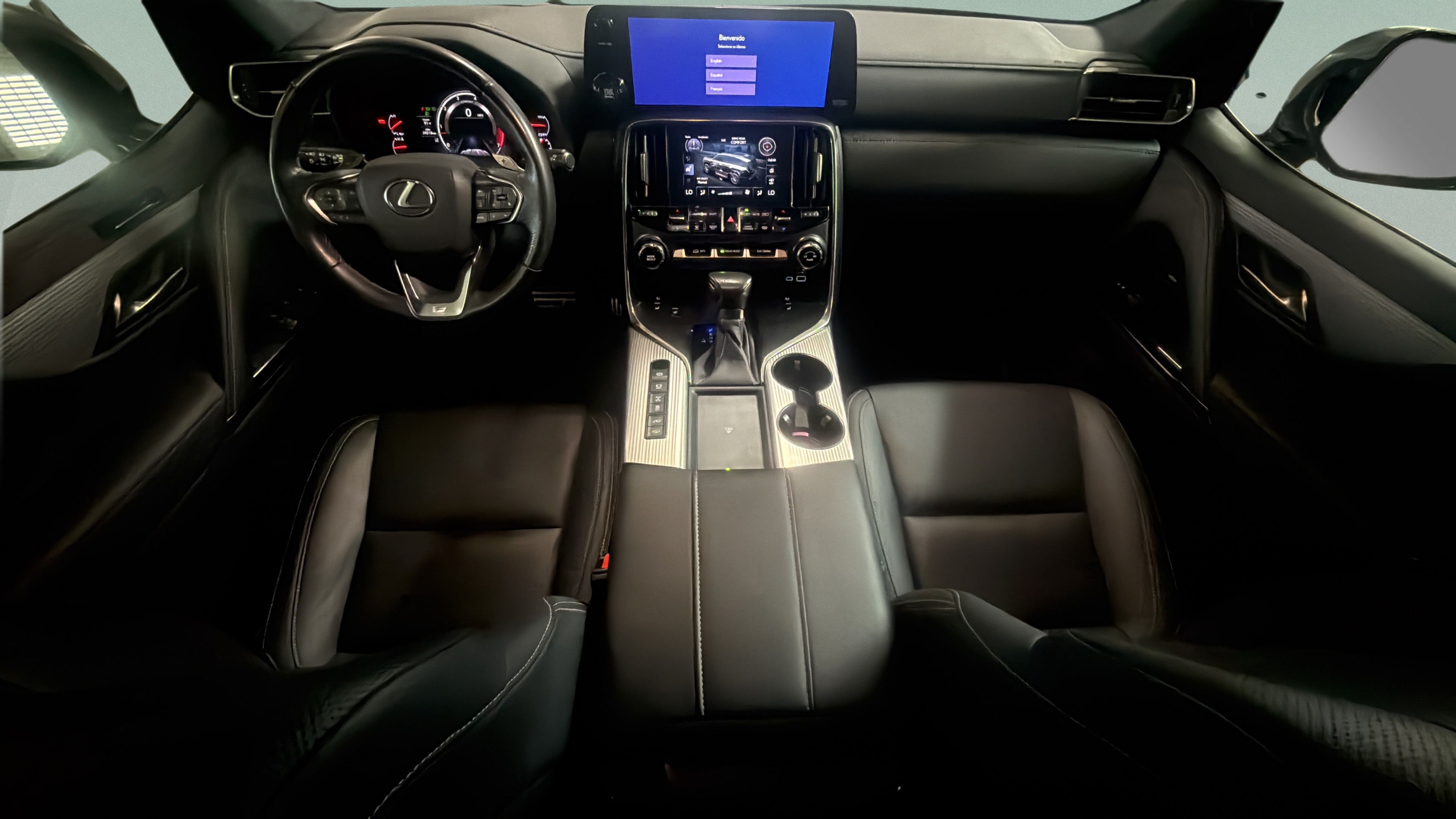 Used 2023 Lexus LX 600 F Sport w/ Accessory Package (Z1) AWD/4WD image 15