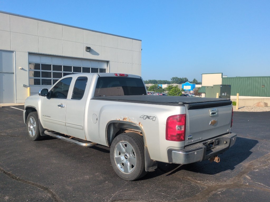 Used 2011 Chevrolet Silverado 1500 LT w/ All-Star Edition AWD/4WD image 7