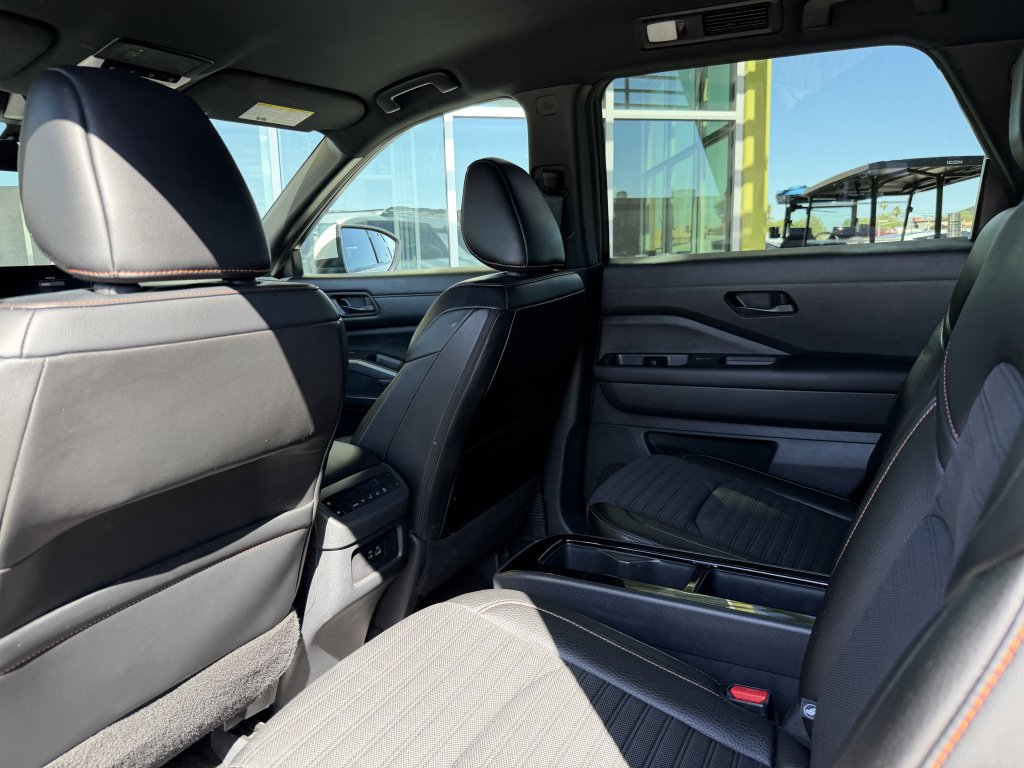 Used 2024 Nissan Pathfinder Rock Creek AWD/4WD image 32