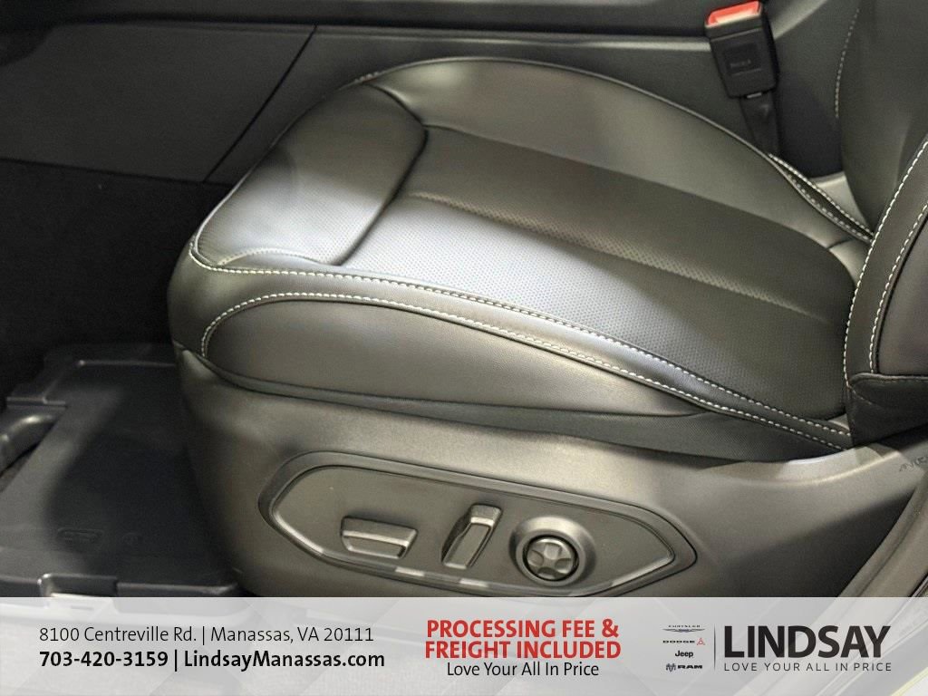 New 2025 Jeep Grand Cherokee Limited w/ Luxury Tech Group II image 19