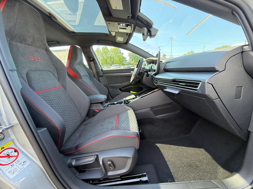 New 2026 Volkswagen GTI SE FWD image 25