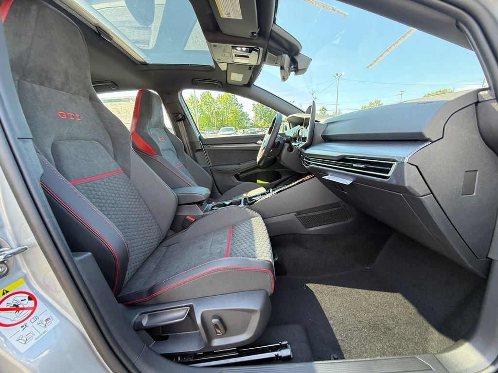 New 2026 Volkswagen GTI SE FWD image 25