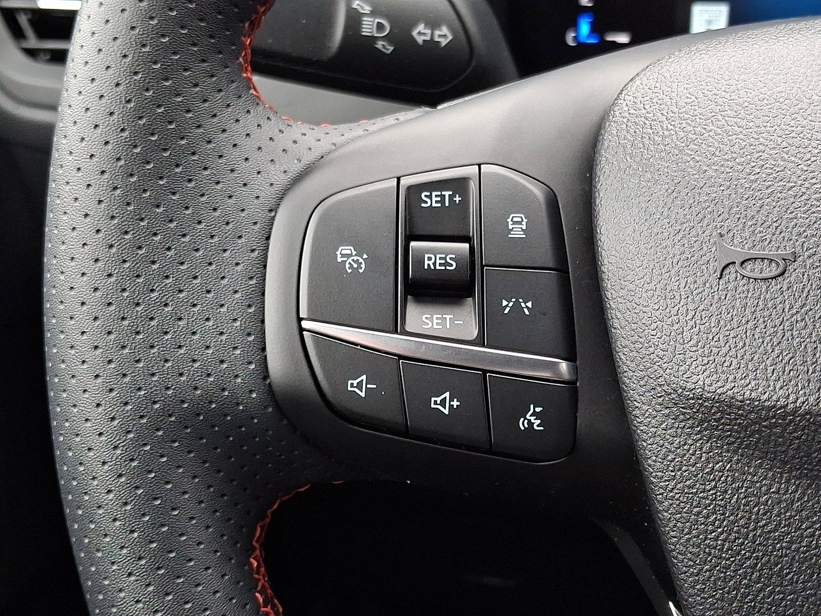 Certified 2024 Ford Escape ST-Line AWD/4WD image 19
