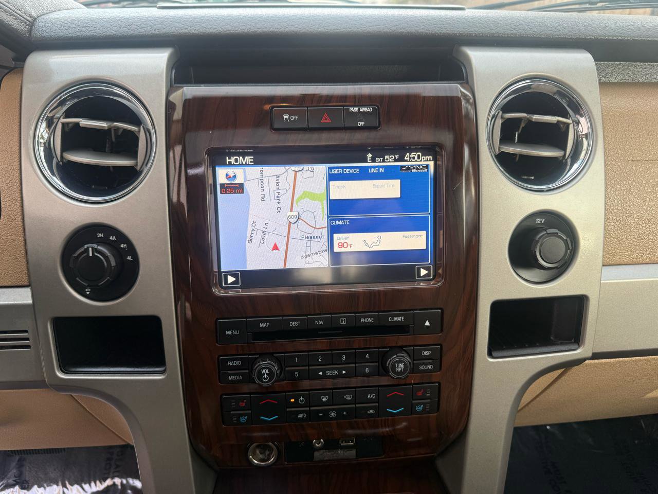 Used 2012 Ford F150 Lariat w/ Lariat Chrome Pkg image 40