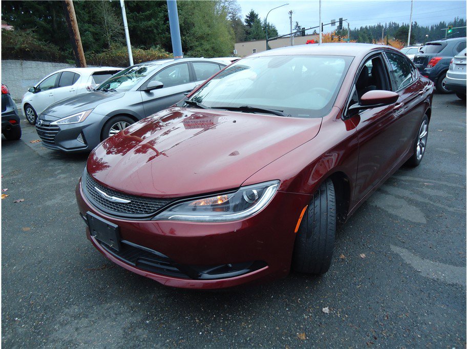 Used 2015 Chrysler 200 S w/ Navigation & Sound Group I