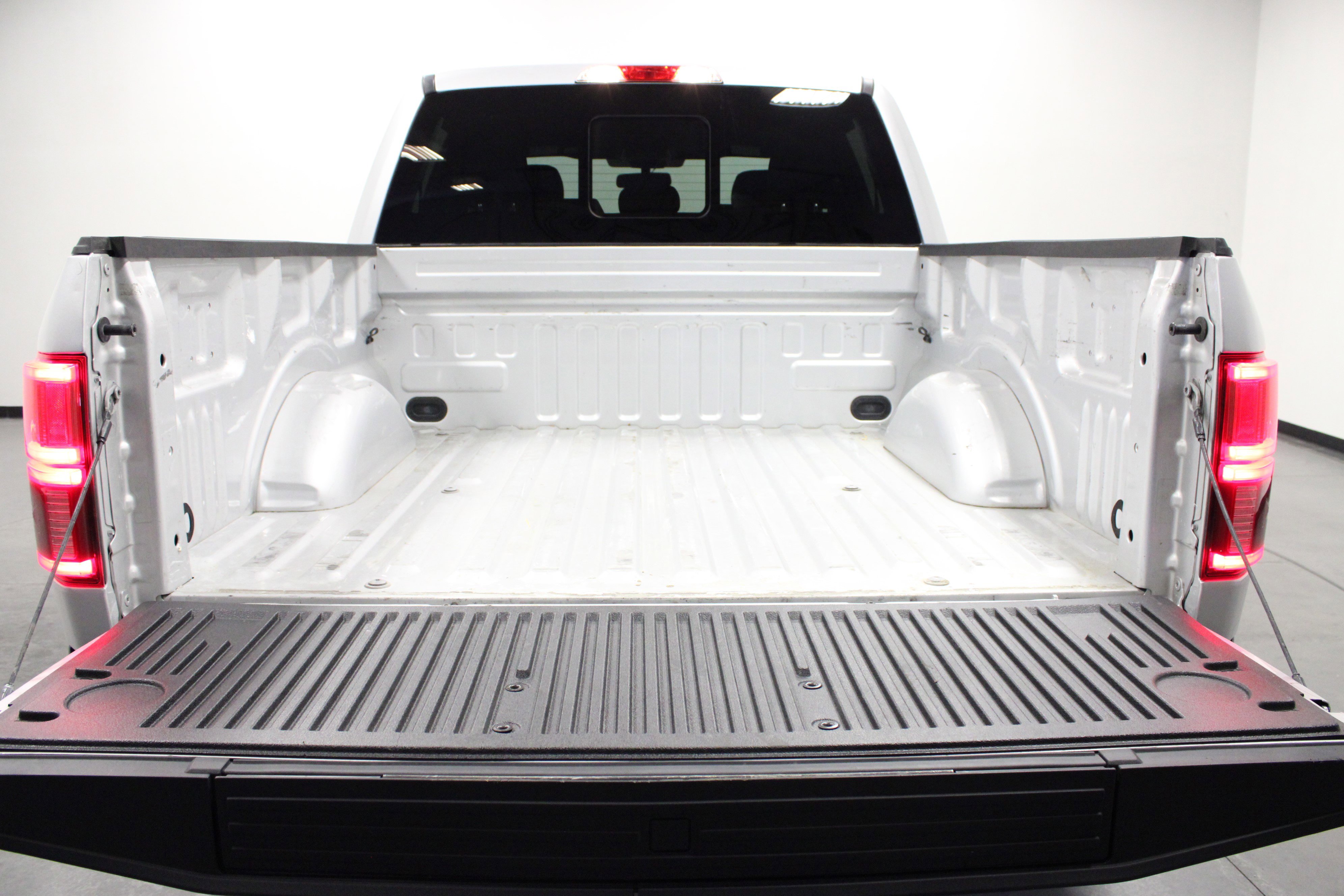 Used 2019 Ford F150 XLT w/ Equipment Group 302A Luxury image 15