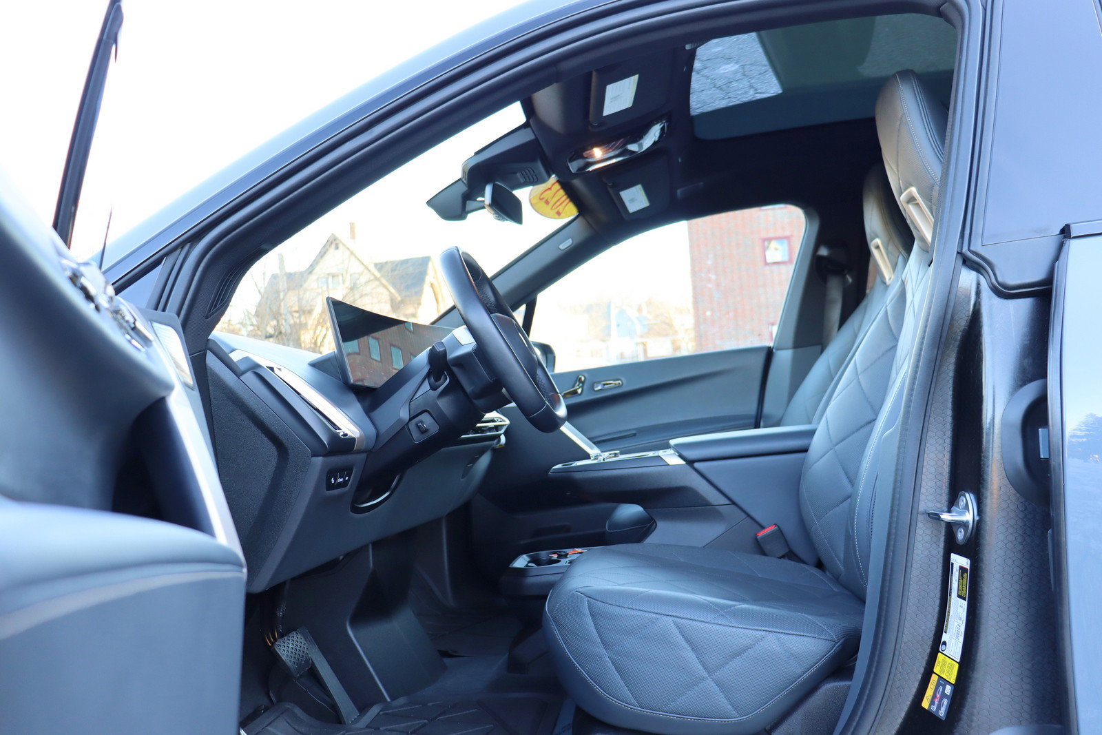 Used 2023 BMW iX M60 w/ Executive Package image 12