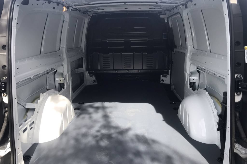 Used 2023 Mercedes-Benz Metris image 9