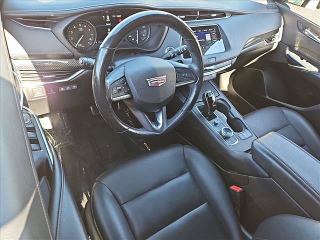 Used 2021 Cadillac XT4 Sport w/ Technology Package FWD image 10