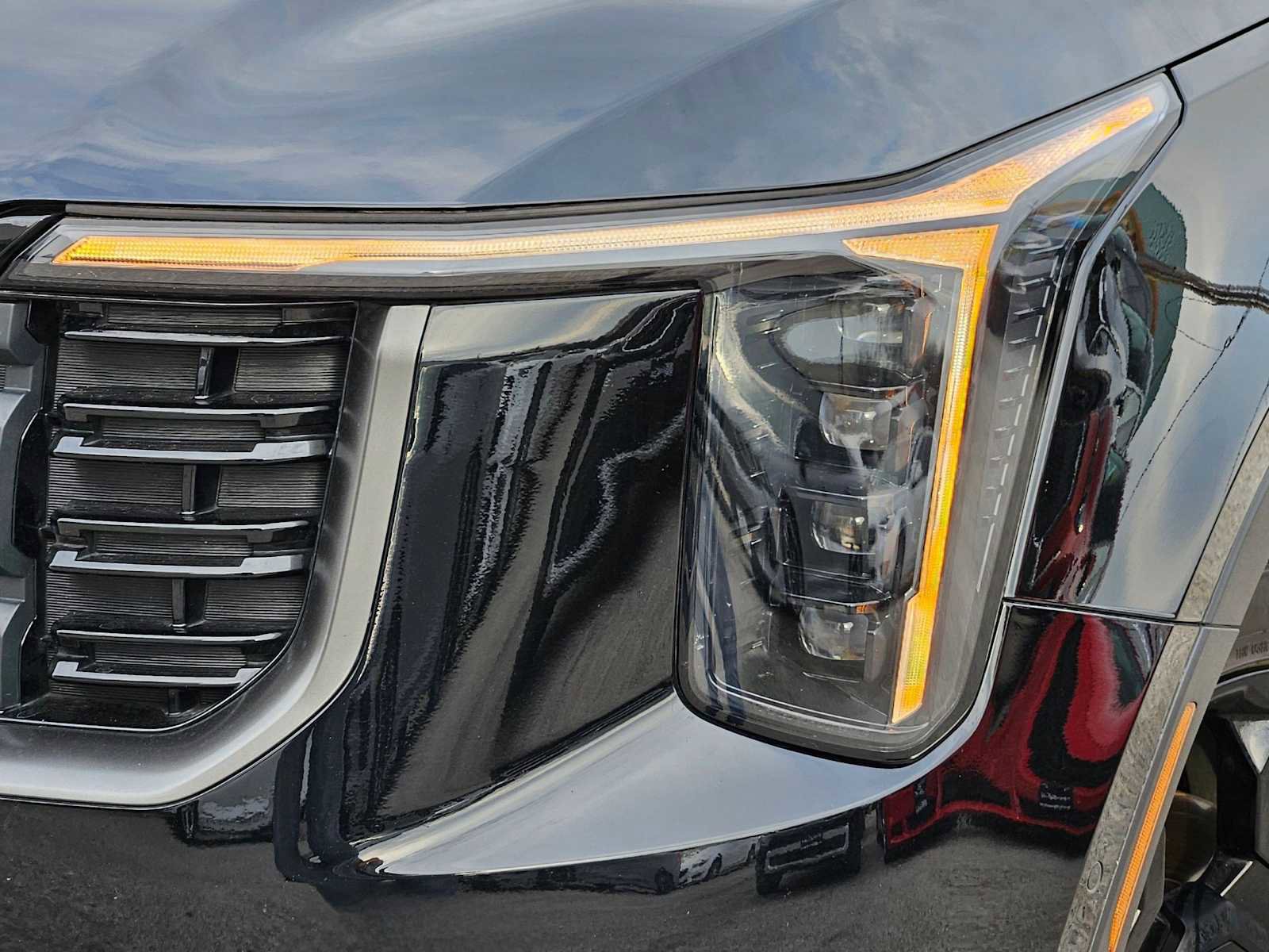 Certified 2025 Kia Sorento SX Prestige w/ Sage Leather Package image 11